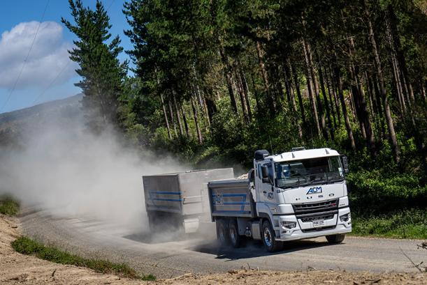 Fuso NZ Shogun 510 on the road